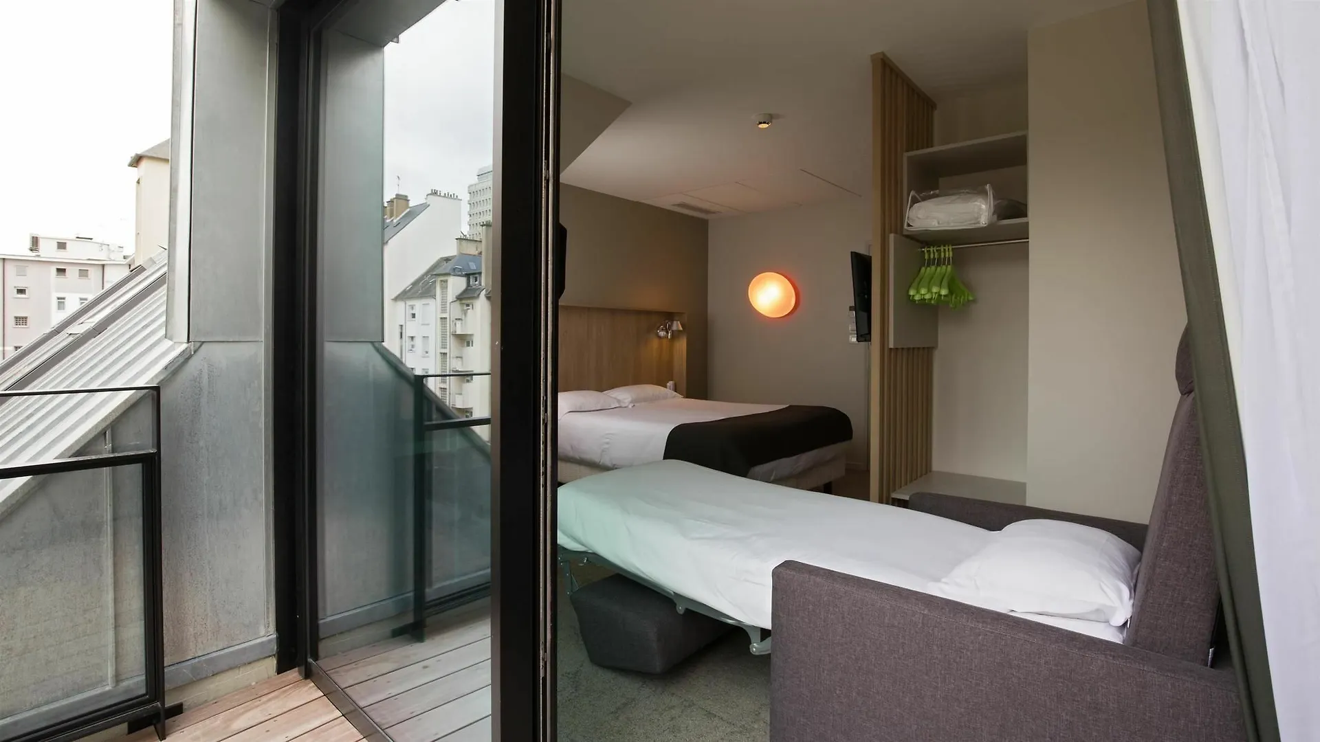 Campanile Rennes Centre - Gare Hotel